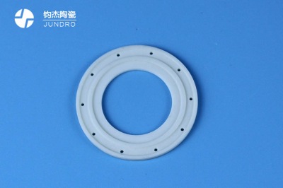 氧化鋁陶瓷有哪些特點以及應(yīng)用在何處